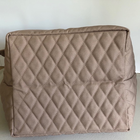 Hand made from Thailand quilted travel Tote - Picture 5 of 7